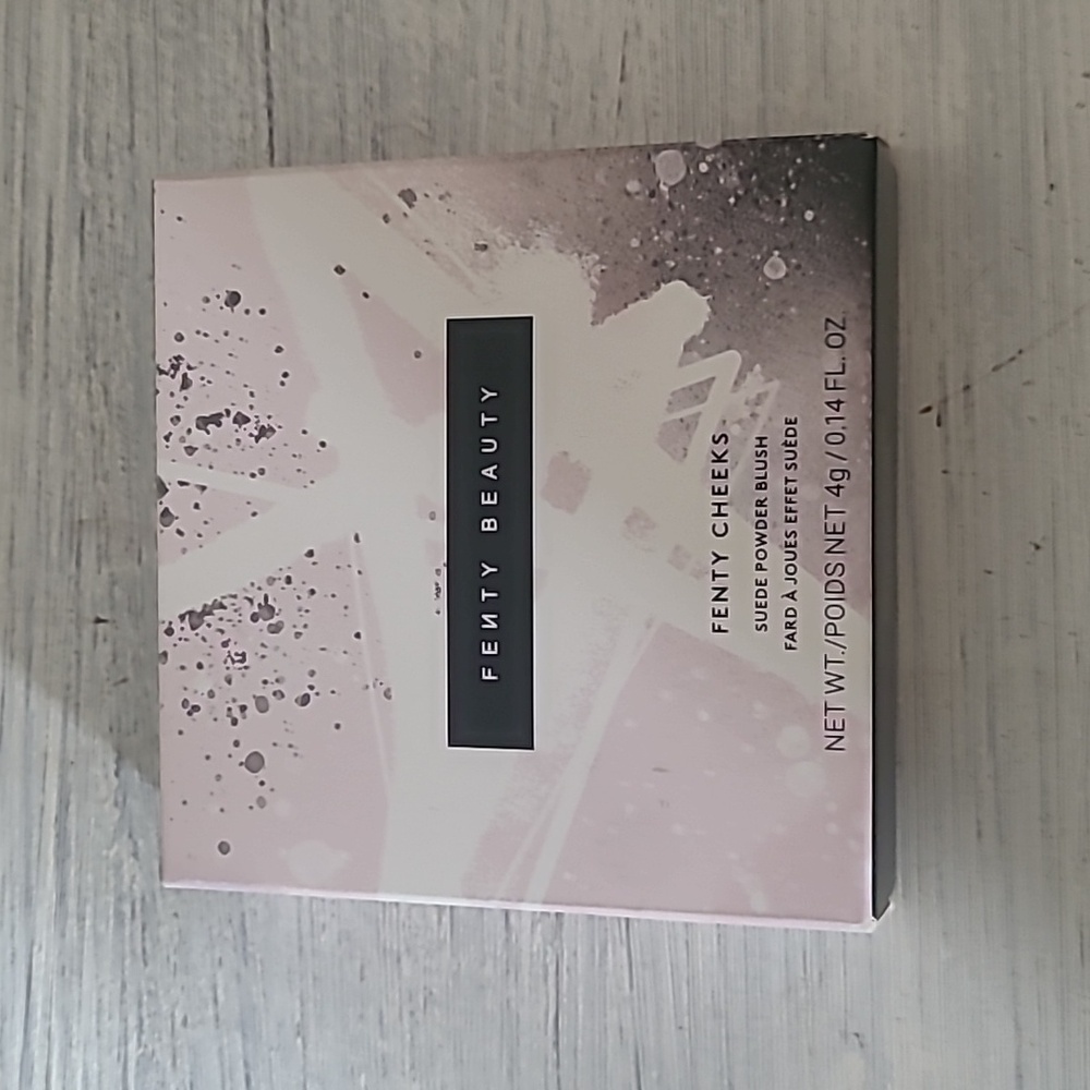 Fenty Beauty Fenty Cheeks Suede Powder Blush in Summertime Wine